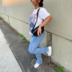 Meet your Posher, Idil